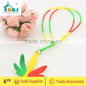 Maple Leaf Costumes Sillicon Necklace thumbnail-1