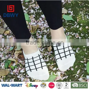 Top Quanlity White Pure Cotton Women Ankle Fashion Socks thumbnail-1