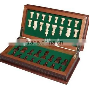 Popular Foldable Style Travelling Magnetic Chess Set thumbnail-2