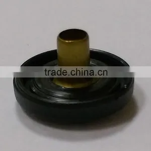 The Sporty Pants Use Plastic Covered Top Metal Ring Snap Button thumbnail-1