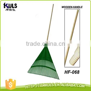 30T Plastic Leaf Rake With Long Foam Grip Hardwood Handle thumbnail-1