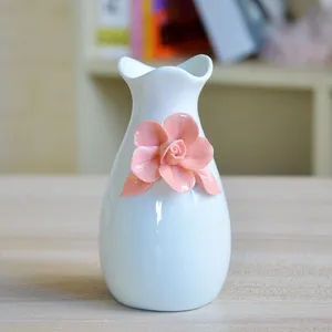 Modern Simple European Hand Made Small White Ceramic Flower Vase For Showroom Decor thumbnail-4