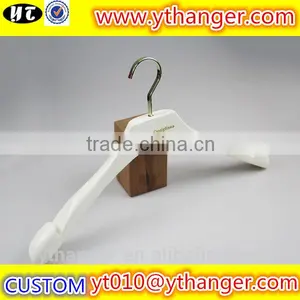 YY0506 New Premium White Non-slip Wedding Dress Wood Hanger Clothes Hanger With Notches Supplier's Choice thumbnail-2