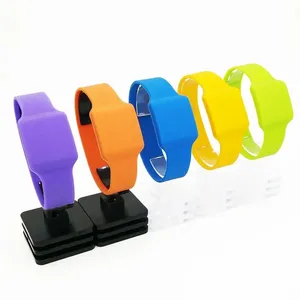 High Quality RFID Smart NFC Silicone Wristbrand Waterproof RFID Wristband thumbnail-3