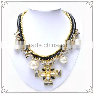 Factory Sale Flower Crystal Cross Necklace With 4pcs Pearl thumbnail-1