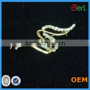 2016 Spring Trend Golden Jewelry Curved Rhinestone Brooch for Garment Decoration thumbnail-1
