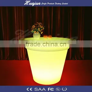 Luxury Round Hotel Tables thumbnail-1
