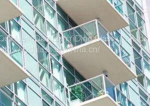 Glass Railings thumbnail-3