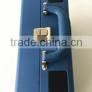 Charming Briefcase Chic!!! Automatic Turntable&Vinyl Record Player thumbnail-3