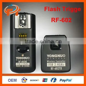 RF-602 2.4GHz Wireless Remote Flash Trigger for Canon and Nikon thumbnail-1