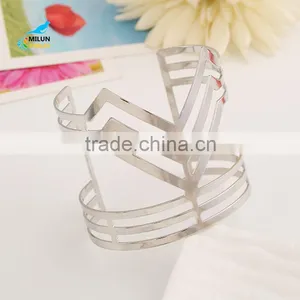Cheap Simple Fashion Punk Charming Lady Open Cuff Bangle thumbnail-2