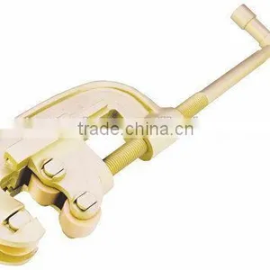 Non Sparking Pipe Cutter thumbnail-1