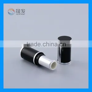 Cylinder Shape Empty Plastic Lipstick Packaging thumbnail-3