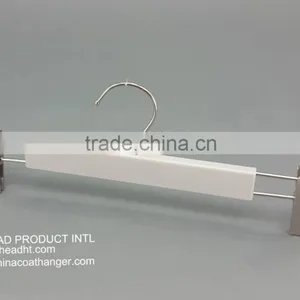 The White Plastic Pant &skirt Hanger With 6*2cm Flat Metal Clips,bottom Hanger thumbnail-1