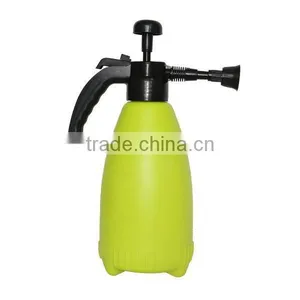 3L Hand Operated Pressure Sprayer All Plastic for Home,garden and Cleaning thumbnail-1