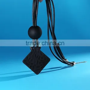 Rubber Rhombus Pendant Necklace Large Rubber Bead Pendant Wax Cord Necklace Simple Geometric Necklace for Autumn Garment thumbnail-1