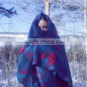2017 Tibet Wind Women Cloak One Model Flowers Pattern Large Size 160*130cm Ladies Scarf With Tassels thumbnail-4