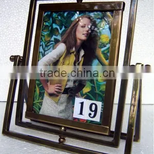 Manufacturer HIGH QUALITY ANTIQUE SOLID BRASS PICTURE FRAME thumbnail-1