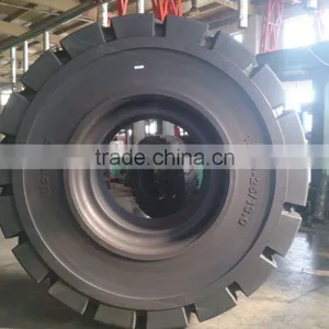 Rubber Solid OTR Tires 18.00-33 For Hyster H1150HD-CH 5-HIGH Reach Stacker thumbnail-3