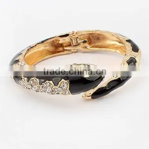 Fashion Lakh Bangles thumbnail-1
