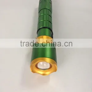 3W Zoomable Flashlight With Glass Breaker thumbnail-1