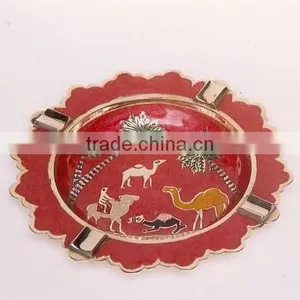 Polished Red Color Emboss Round Ashtray thumbnail-1