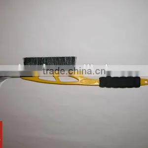 Snow Brush With EVA Hand Protector for IPO in USA thumbnail-4