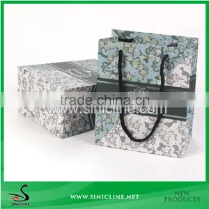 Sinicline High Quality Design Printed Paper Lady Shopping Bag With String thumbnail-2