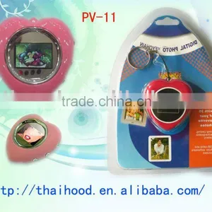1.5" Mini Digital Photo Frame Keychain thumbnail-1