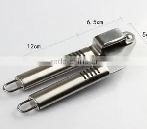 High Quality Food Grade Stainless Steel Garlic Press - Mincer - Crusher thumbnail-6