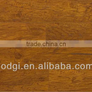 8mm Hickory Laminated Floor thumbnail-2