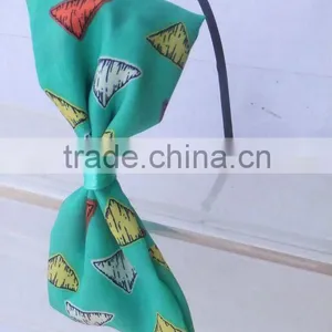 Beautiful Colorful Triangle Printed Fabric Bow Hairbands thumbnail-1
