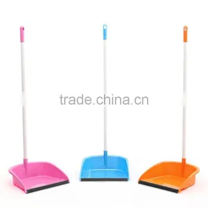 Dustpan With Long Handle thumbnail-1