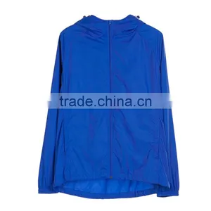 Custom Thin Soft Hood Jacket With Pouch Sports Jacket 100% Polyester Lightweight Waterproof Wind Jacket thumbnail-3