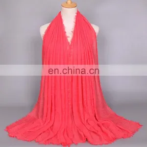 Wholesale Newest Pleated Breathable Solid Color Hijab Scarf Shawl thumbnail-3