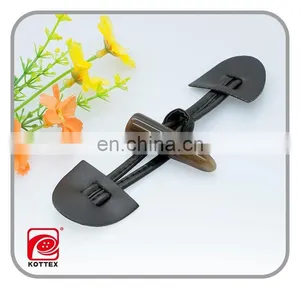 Normal 4-5CM 2 Holes Brown Imitation Horn Color Polyester Resin Coat Toggle Has Black Leather Finished thumbnail-1