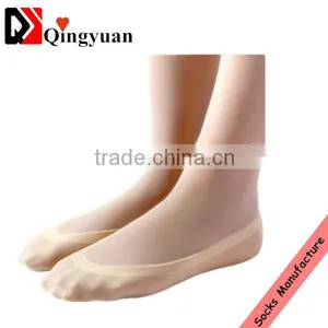Top Quality New Style Invisibility Anti-slip Design Socks for Women thumbnail-1