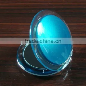10x Magnified Foldable Plastic Pocket Mirror thumbnail-1