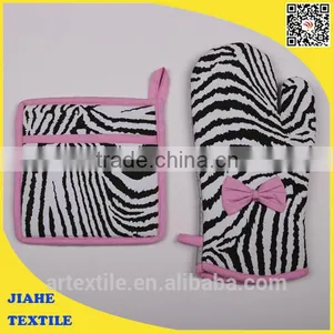 Zebra-stripe Set of Kitchen Items, Apron Ovenmitt and Hat Potholder thumbnail-6