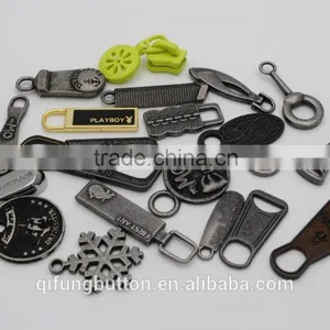 Hot Sale Christmas Zinc Alloy Metal Customized Zipper Puller thumbnail-1