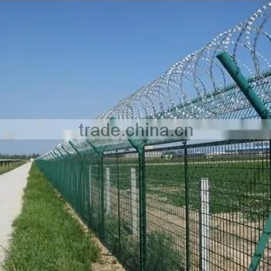 CBT-65 Hot Dipped Galvanized Razor Barbed Wire Mesh thumbnail-3