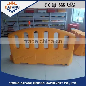 China Bafang Factory Supplier Roadway Safety Facility Outdoor Water Horse Fence thumbnail-1