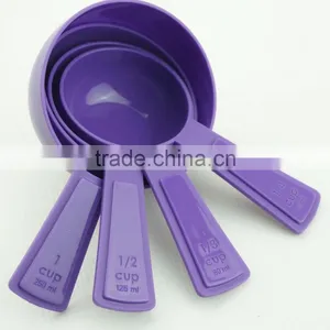 47010 4pcs Plastic Measuring Cups and Spoons Set thumbnail-3