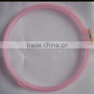 China Supply Wholesale Different Size of Frosted Embroidery Hoop for Cross Stitch thumbnail-3