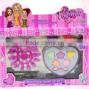 Plistic Beautiful Make-up Set Fashion Girl Toys thumbnail-6
