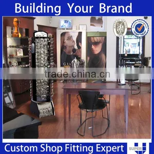 Simple Style White Wall Mouted Sunglasses Optical Store Design thumbnail-4