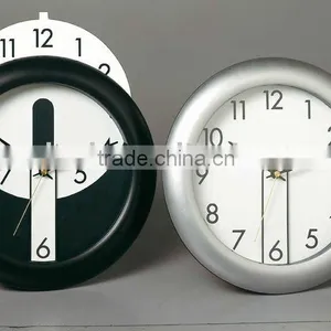 Clock With Movable Dial thumbnail-1