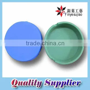Round Silicone Ashtray thumbnail-1