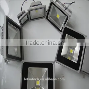 2016 High Quality Factory Price IP66 10w 20w 30w 50w Outdoor Led Flood Light With CE &ROHS&UL Warm White 3 Years Warranty thumbnail-4