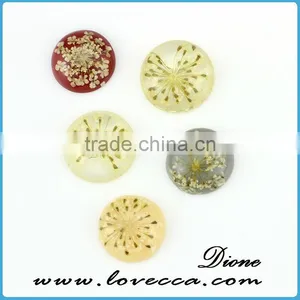 Round Shape Resin Cabochon Jewelry Pendant , Dried Flower Resin Cabochon , Clear Flat Resin Cabochon thumbnail-1